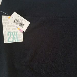 LulaRoe Noir Cassie